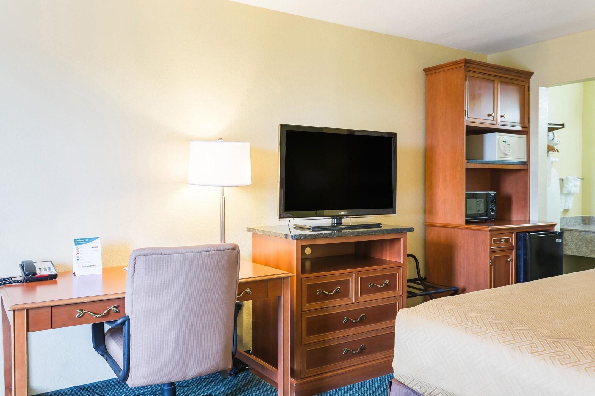 Econo Lodge White Pine Morristown I-81 & I-40 Split المظهر الخارجي الصورة