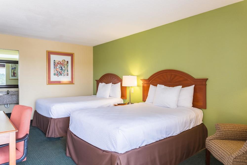 Econo Lodge White Pine Morristown I-81 & I-40 Split المظهر الخارجي الصورة