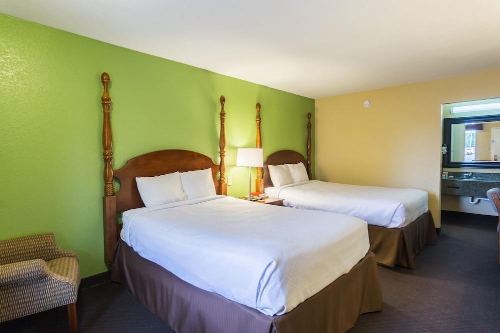 Econo Lodge White Pine Morristown I-81 & I-40 Split المظهر الخارجي الصورة