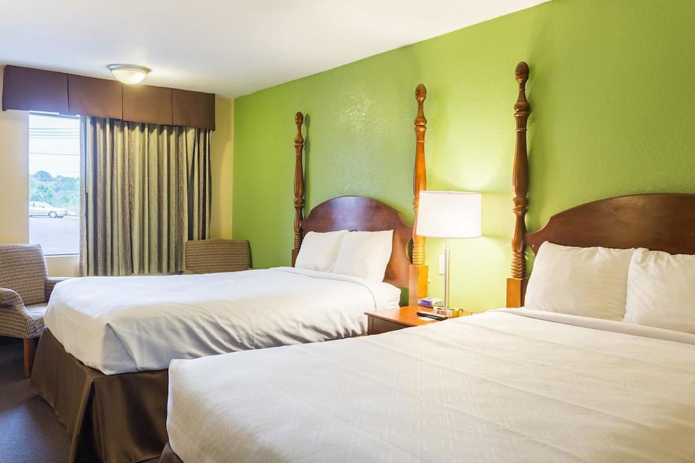 Econo Lodge White Pine Morristown I-81 & I-40 Split المظهر الخارجي الصورة
