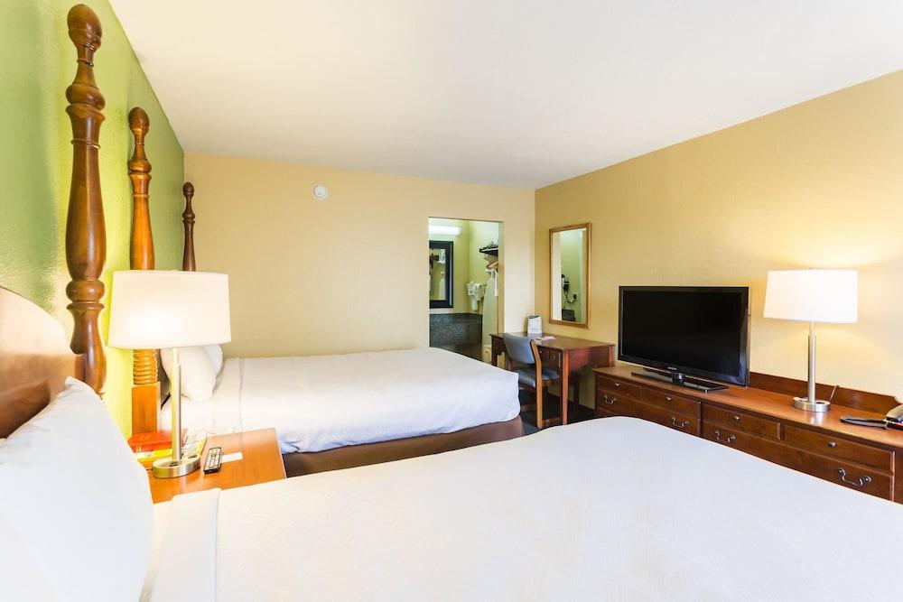 Econo Lodge White Pine Morristown I-81 & I-40 Split المظهر الخارجي الصورة