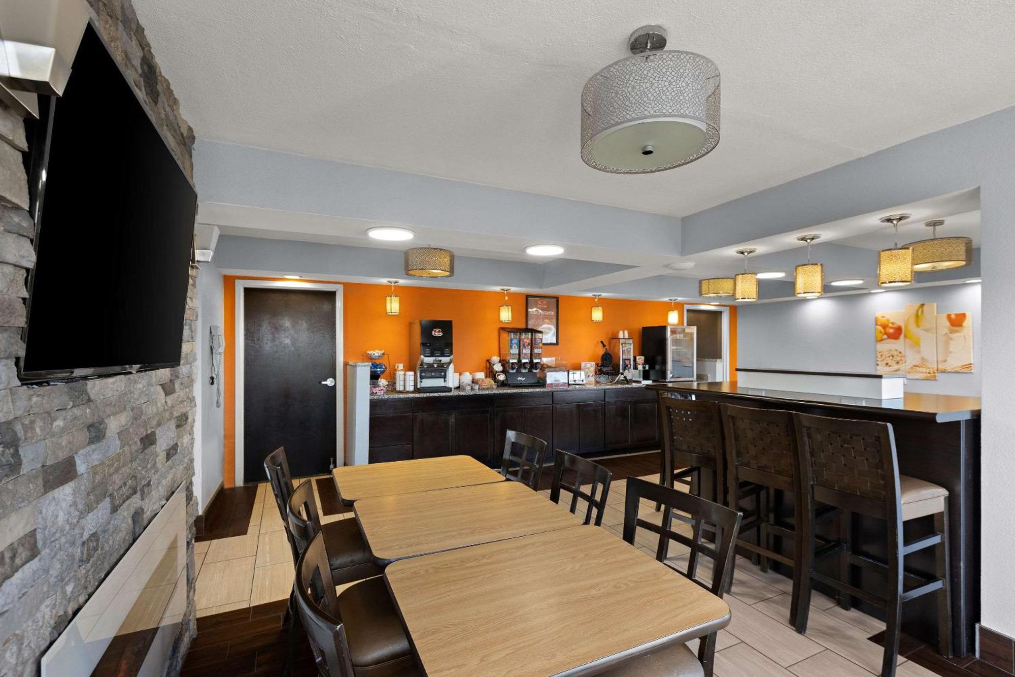 Econo Lodge White Pine Morristown I-81 & I-40 Split المظهر الخارجي الصورة