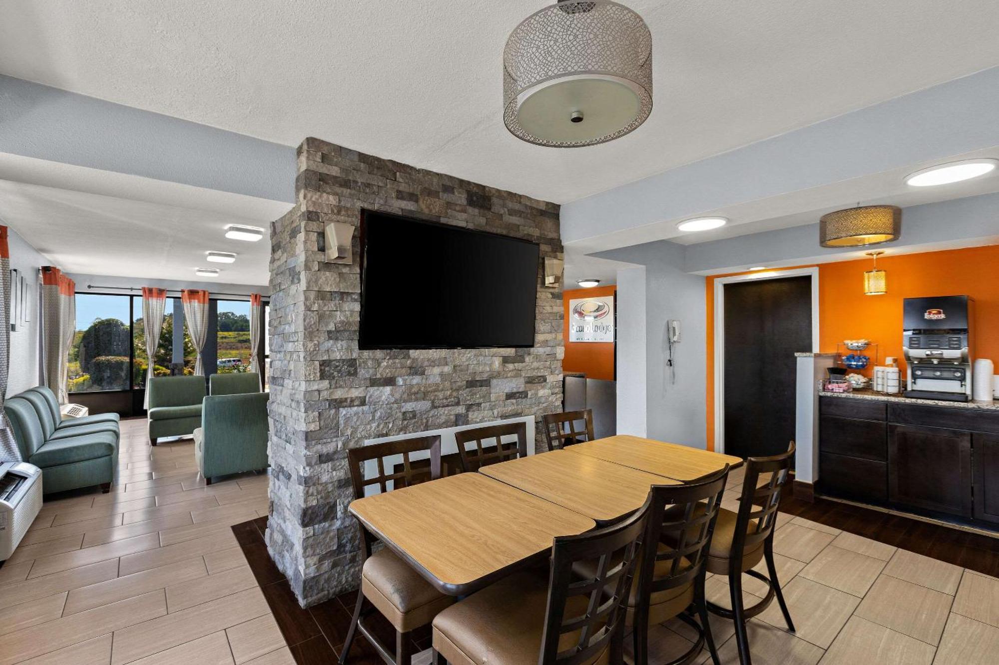 Econo Lodge White Pine Morristown I-81 & I-40 Split المظهر الخارجي الصورة