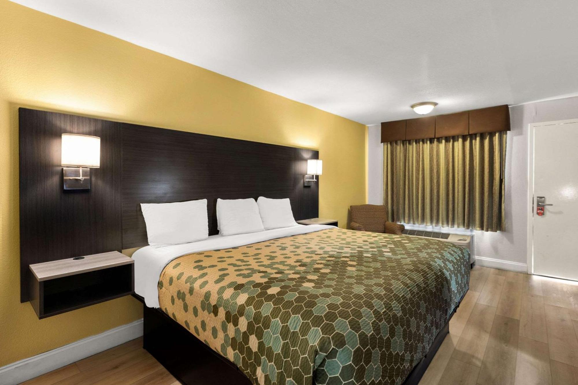 Econo Lodge White Pine Morristown I-81 & I-40 Split المظهر الخارجي الصورة