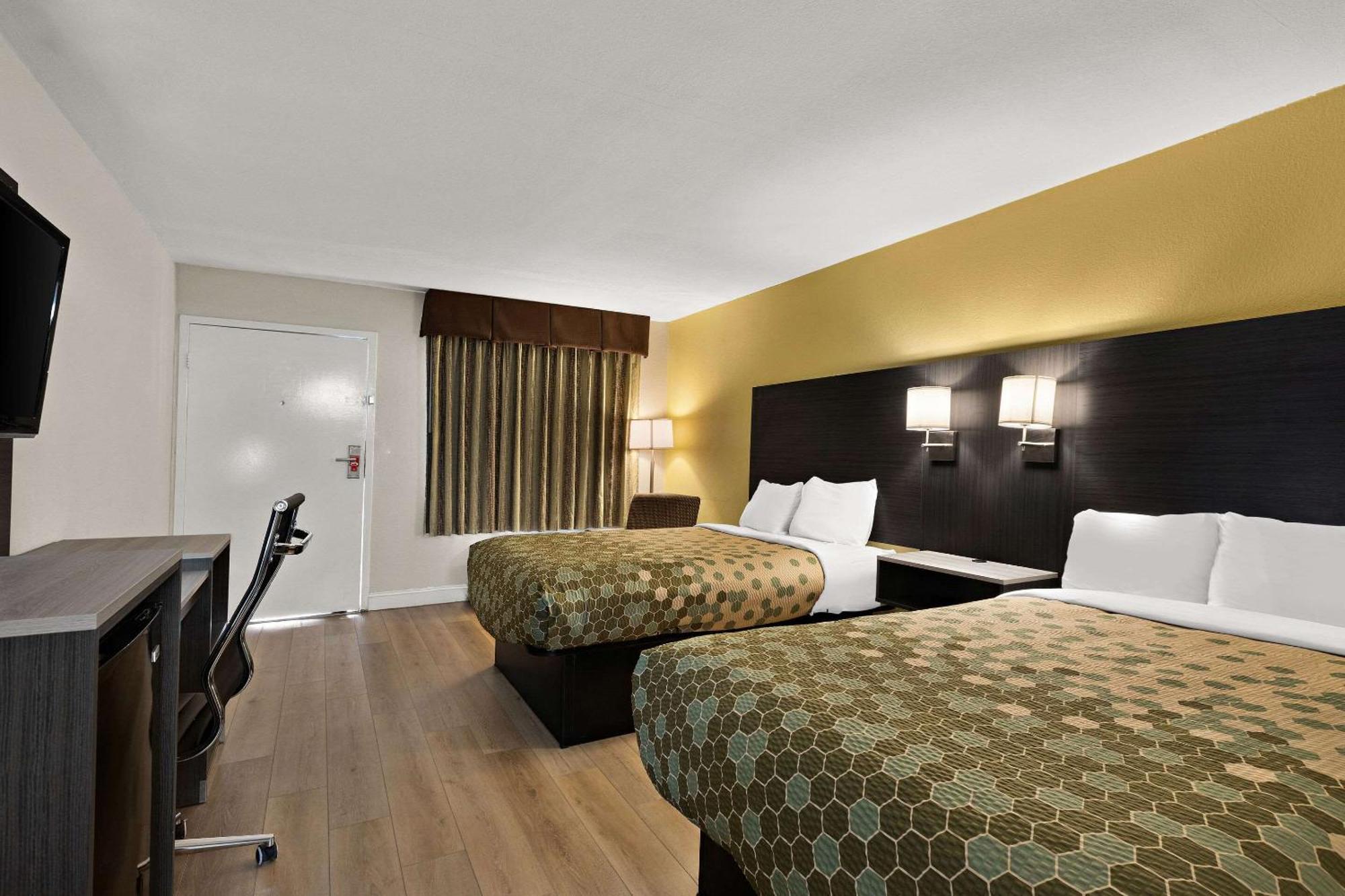 Econo Lodge White Pine Morristown I-81 & I-40 Split المظهر الخارجي الصورة